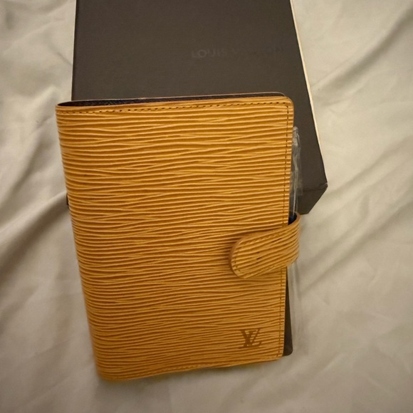 Louis Vuitton Handbags - Authentic Louis Vuitton Purple and Gold Textured Accessory agenda